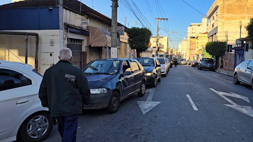 Gasolina é vendida a R$3,64 o litro durante protesto do Dia livre de Impostos
